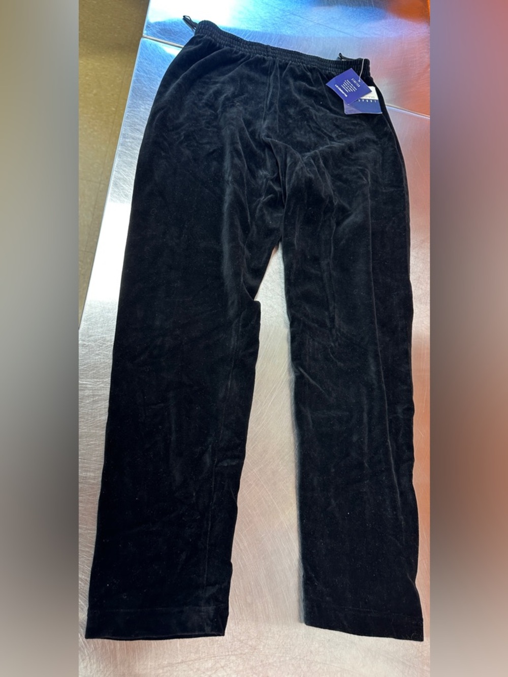 NWT Liz Claiborne Size M Velvet Pants Lizsport  Black Pockets Straight Leg